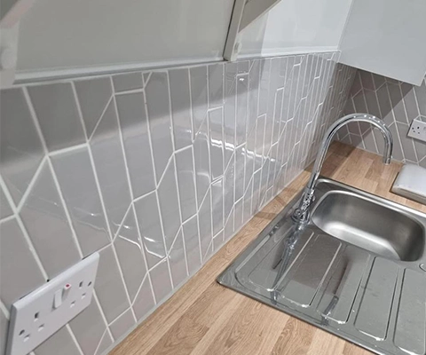 Splashback tiling